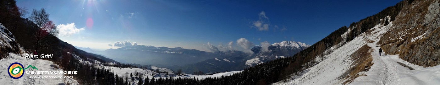 16 Vista su Fuipiano e  Valle Imagna.jpg